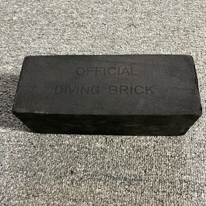 Diving brick